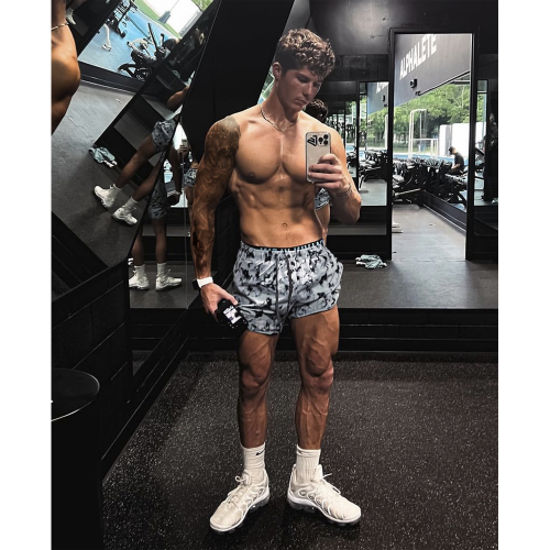 Lion Clock`s photo review