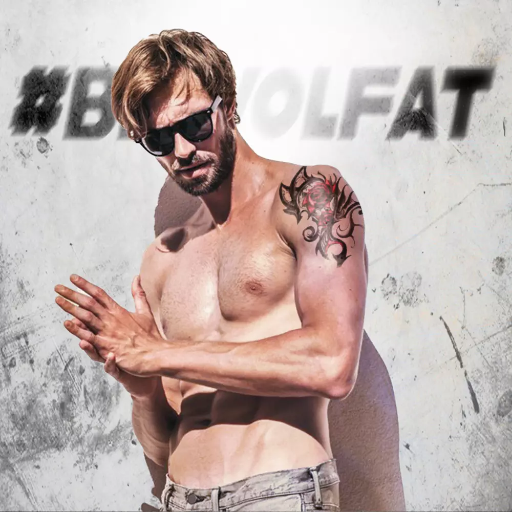 Japanese Guns and Roses tatuaje temporal