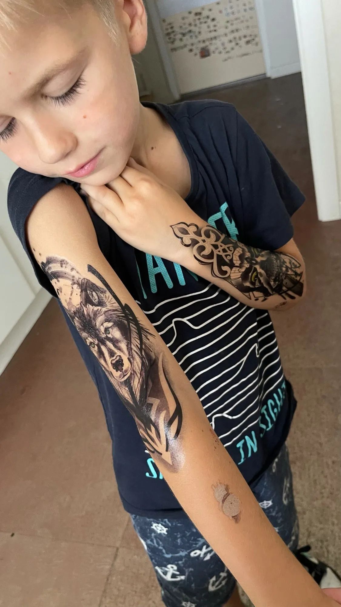 Cliente BeWolfat tatuajes niño